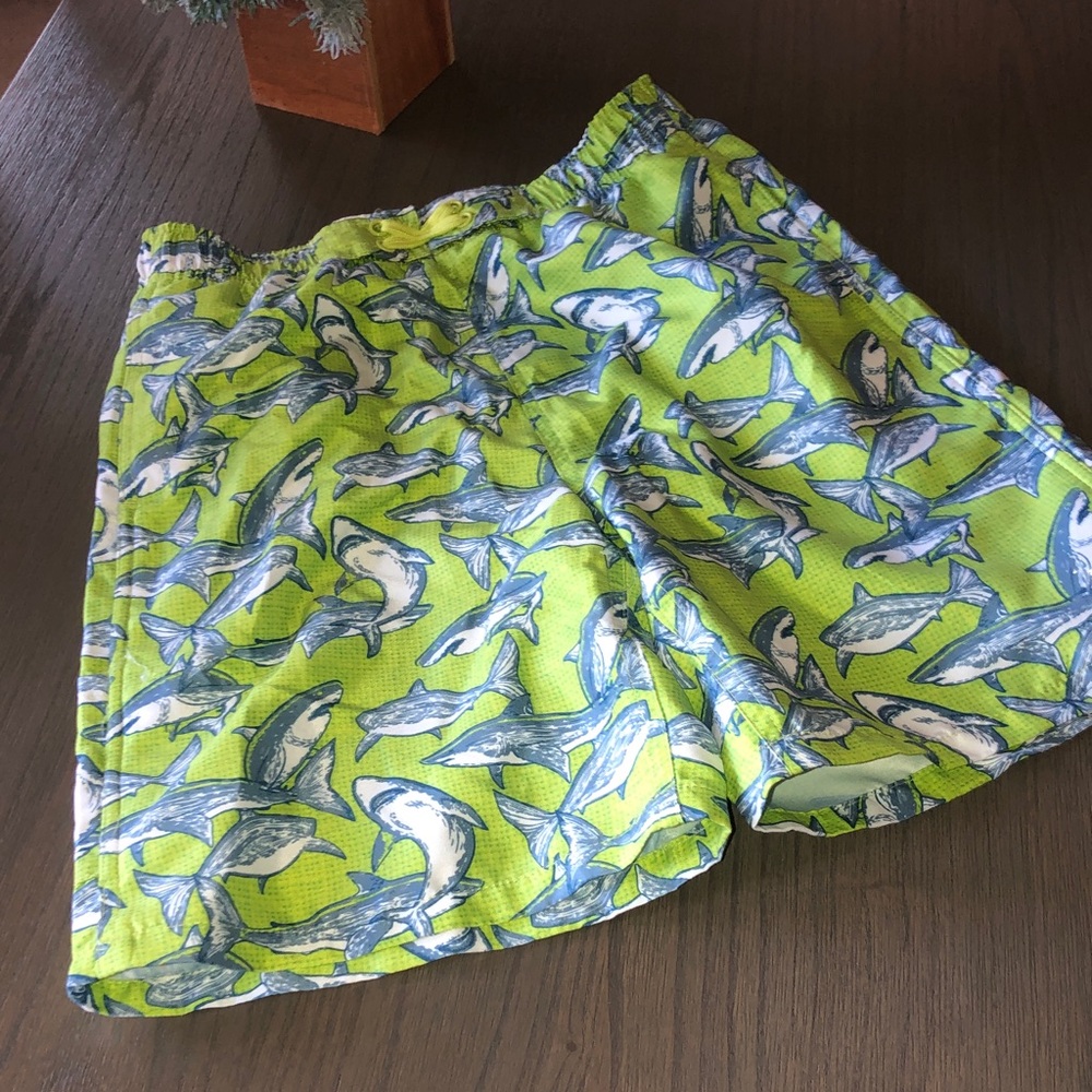 Reel Legends 💚 boys Lime Green Shark Print Shorts swim Sz L